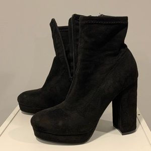 Black velvety bootie heels